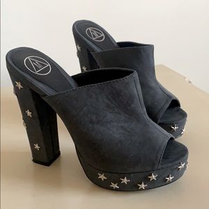 NEW! — STAR STUDDED PLATFORMS